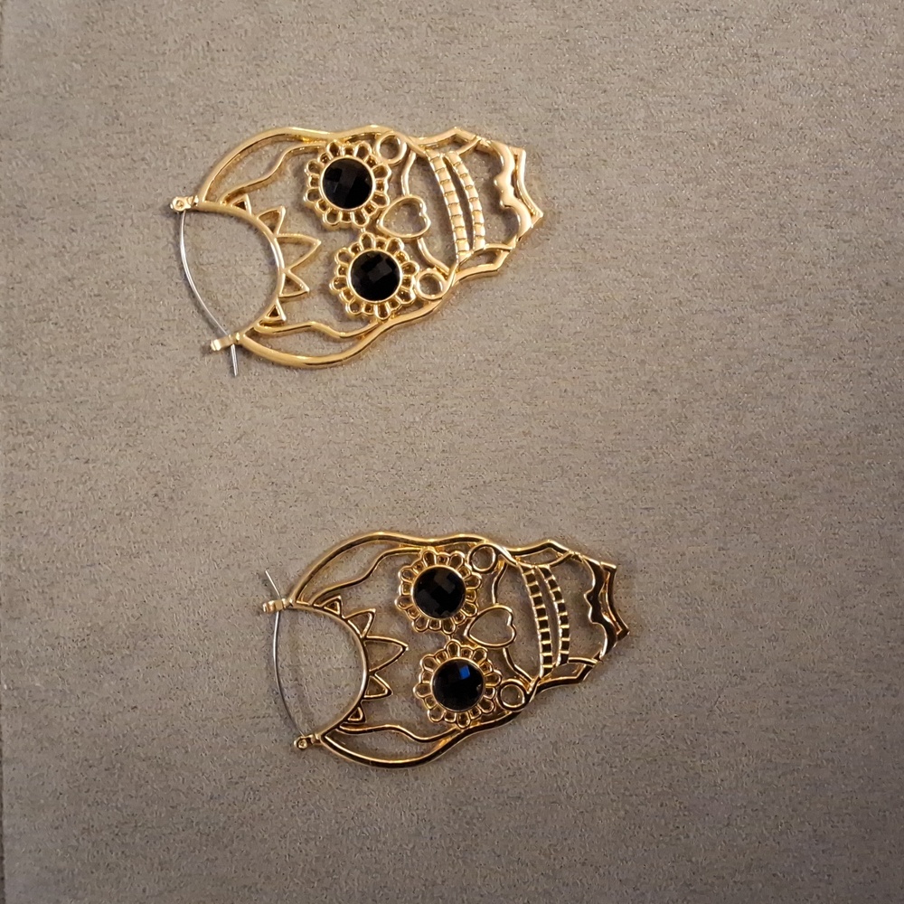 Sugar skull earrings 💀